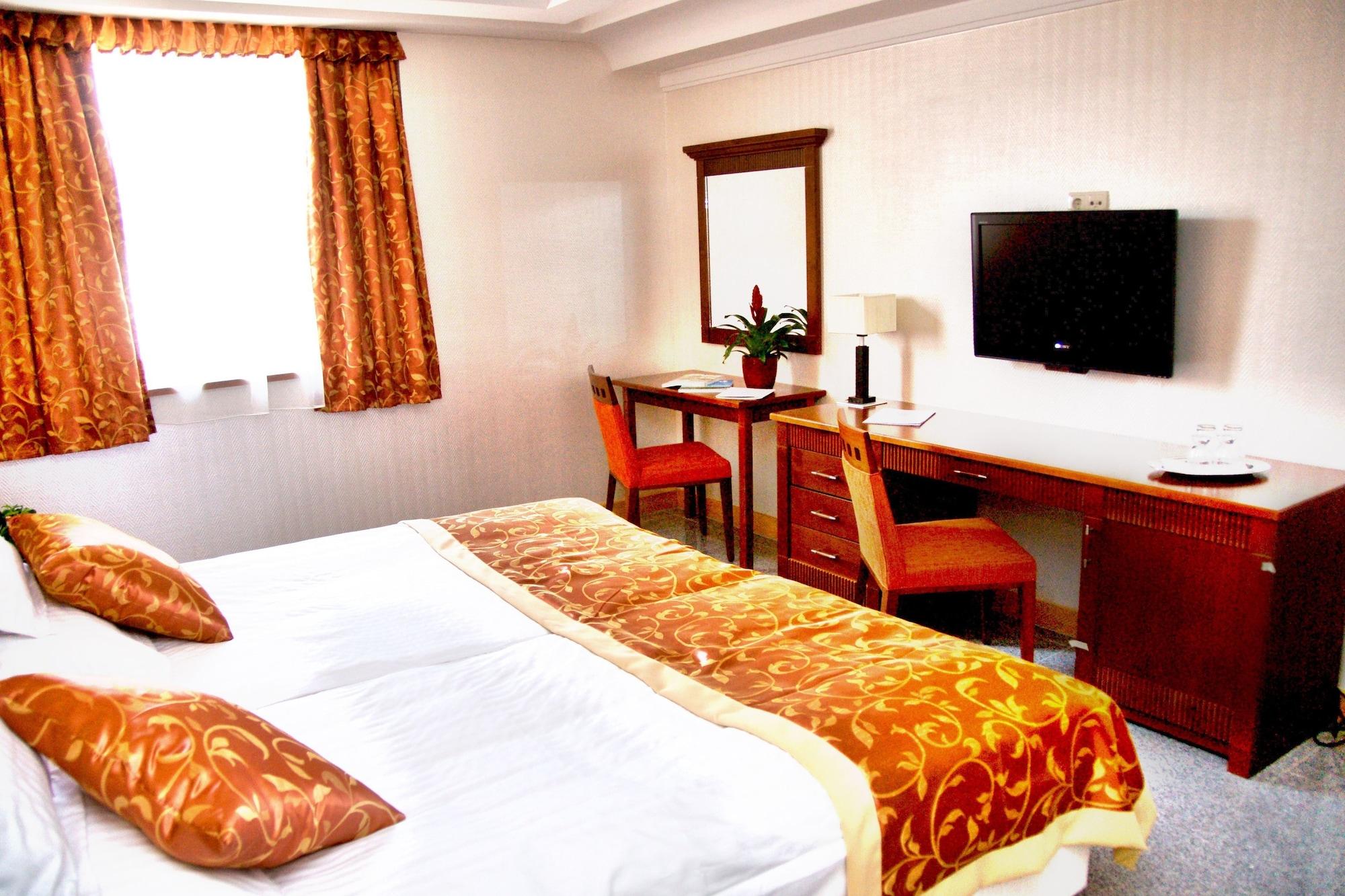 Actor Hotel Budapest Bilik gambar